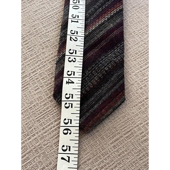 Vintage Necktie Mens Classic Stripe Wool Blend Made USA 57in Wide Gray Burgundy - Picture 5 of 5